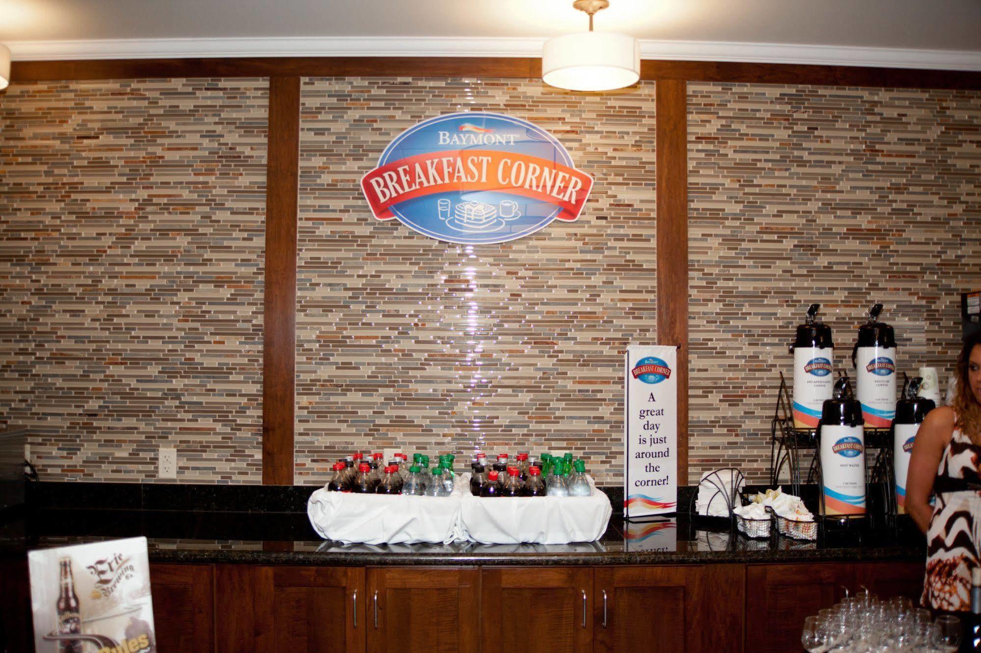 Hotel Baymont By Wyndham Erie à Kearsarge Extérieur photo